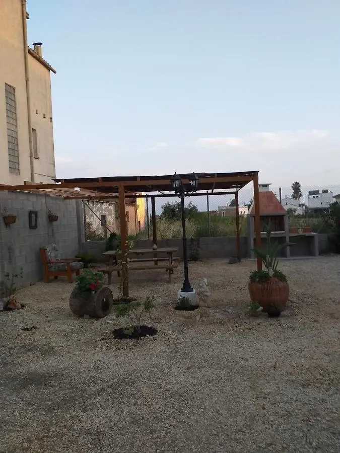 Holiday home Caseta Del Delta De L'Ebre Sant Jaume d'Enveja